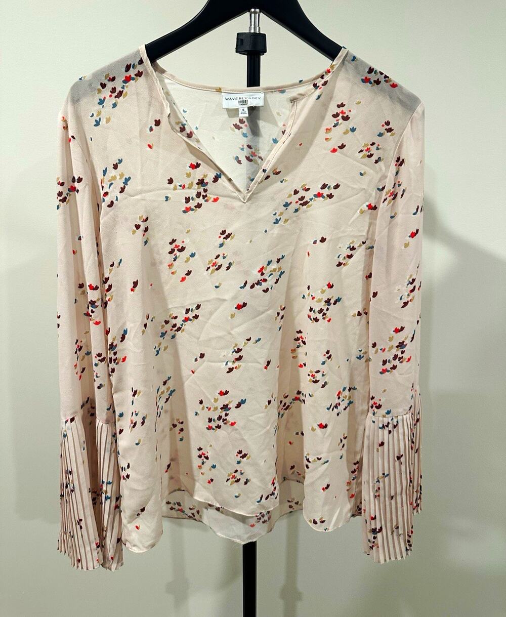 Waverly Grey Floral V-Neck Pleated Long Sleeve Pullover Blouse Cream Size S